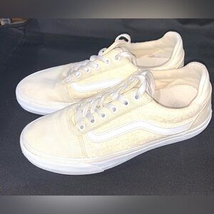 Vans Women’s classic old skool Pale Yellow sneakers size 8.5